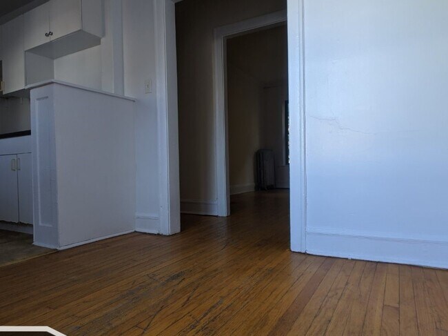 Building Photo - 2336 N Spaulding Ave
