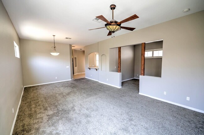 Building Photo - "Charming 2-Bedroom Oasis with Scenic View...