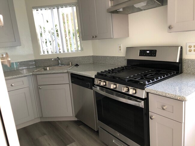 Building Photo - 3671 Glendon Ave