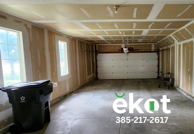 Building Photo - 1361 W 50 N