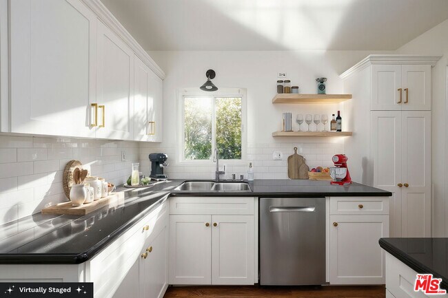 Building Photo - 948 20th St