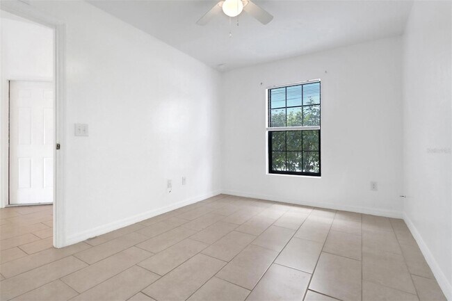 Building Photo - 3524 SW 17th Ave