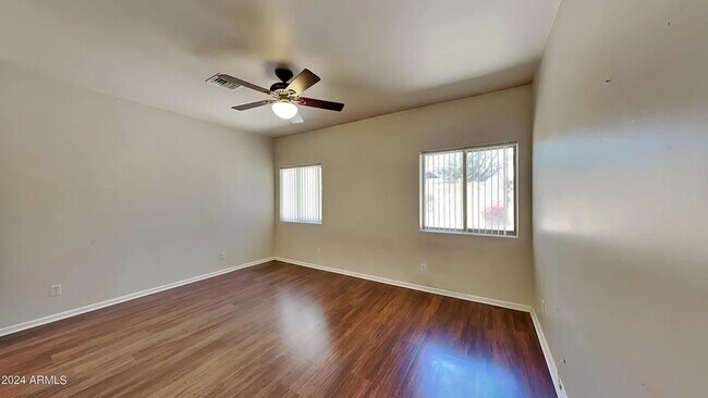 Building Photo - 3002 E Jeanette Ct