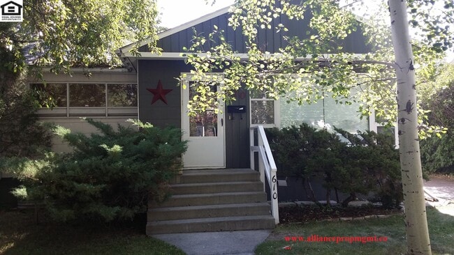 Primary Photo - 610 S 13th Ave