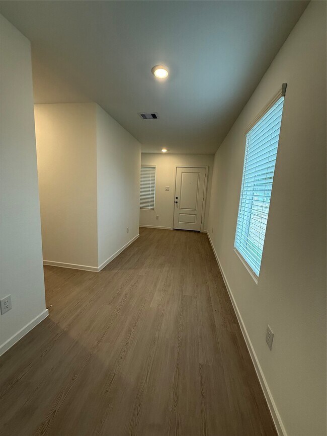 Building Photo - 18753 Loom dr