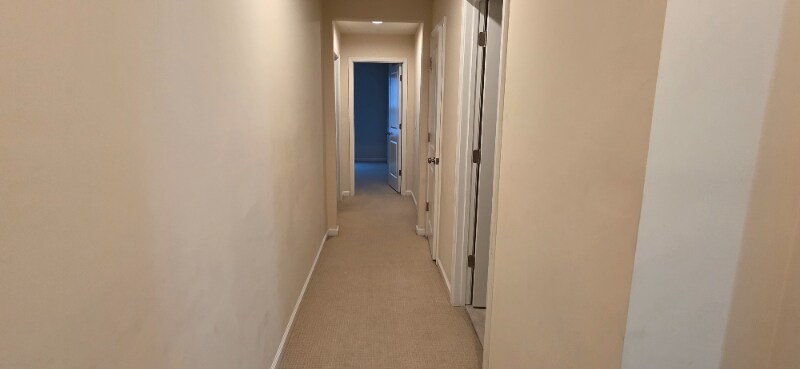 Building Photo - 1045 Benay Rd