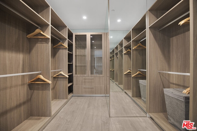 Building Photo - 6379 Colgate Ave