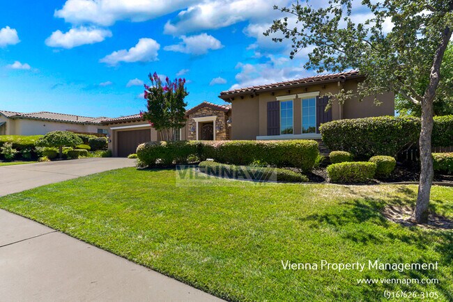 Building Photo - Beautiful 4 Bedroom Home in Catta Verdera