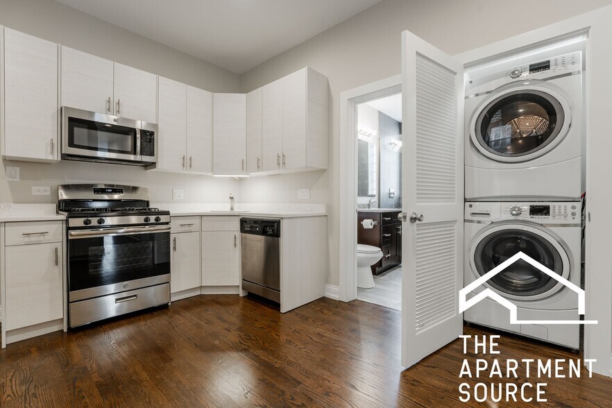 Building Photo - 2758 N Richmond St