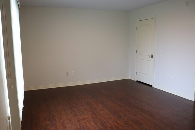 Building Photo - 4904 Laurel Canyon Blvd