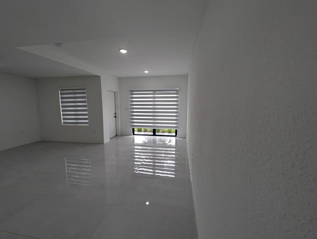 Building Photo - 26124 SW 146th Ave