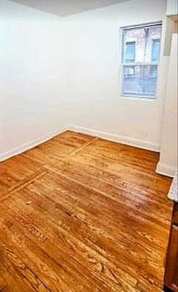 Building Photo - 205 E 73rd St