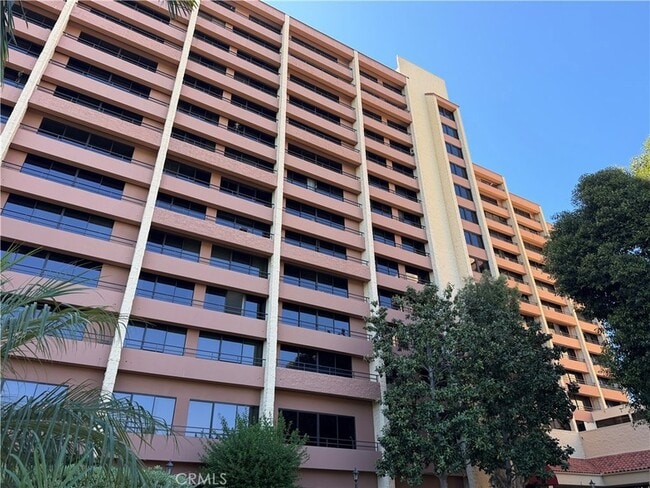 Building Photo - 24055 Paseo Del Lago W