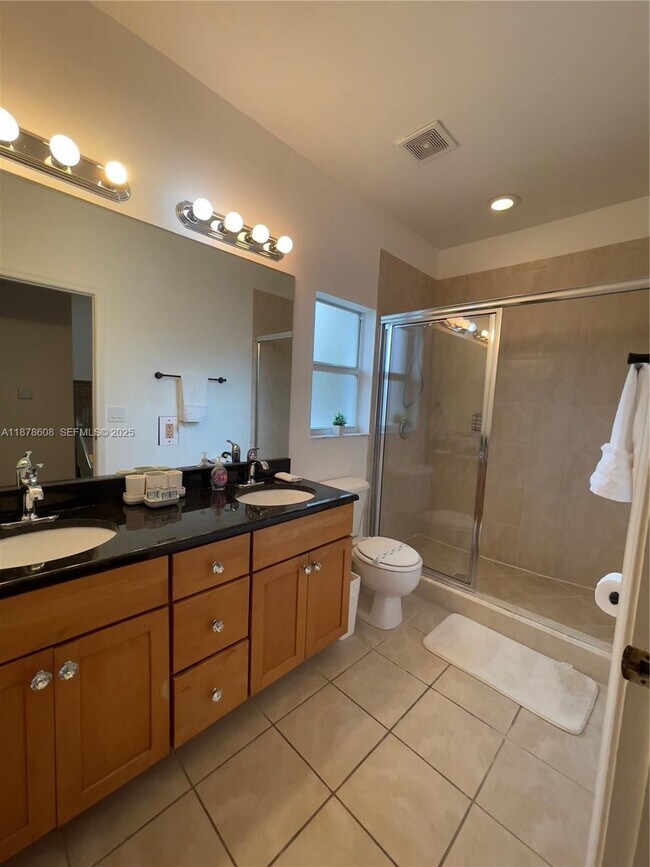 Building Photo - 3470 NW 17th Terrace