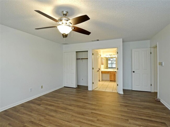 Building Photo - 3800 Palomar Ln