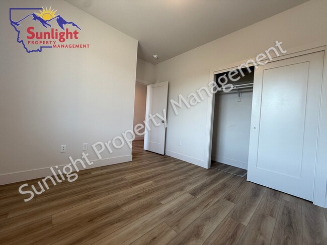 Building Photo - Brand New Townhome For Rent
