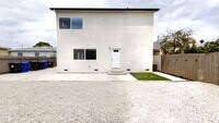 Building Photo - 4BD/2BA on Art! Lots of Parking!