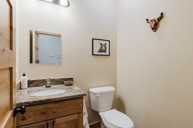 Building Photo - 642 Twincreek Cir