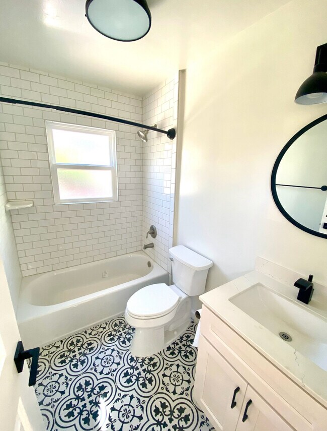 Building Photo - 5715 Genoa St