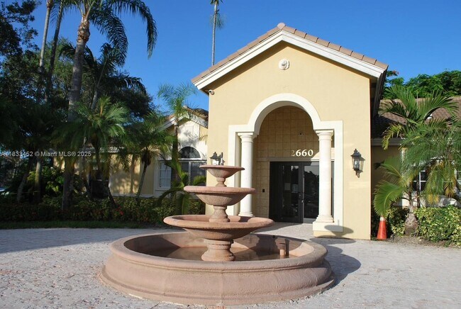 Building Photo - 2640 S University Dr
