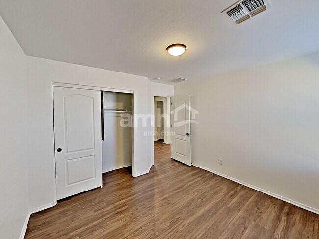 Building Photo - 3453 N Almar
