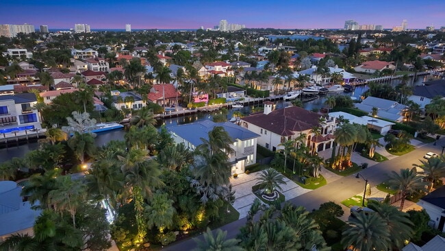 Building Photo - 334 Isle of Capri Dr