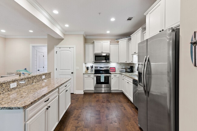 Building Photo - 807 Mariners Cir