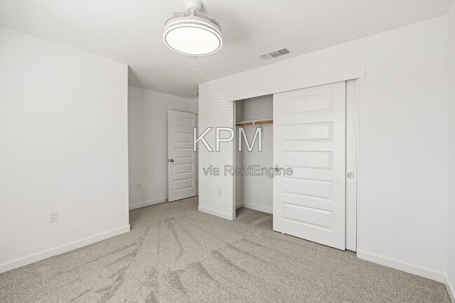 Building Photo - 10925 Admiral Cv Wy