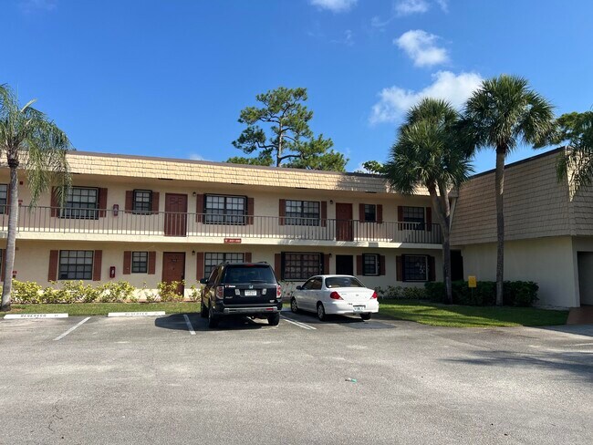 Building Photo - 4175 Oak Terrace Dr