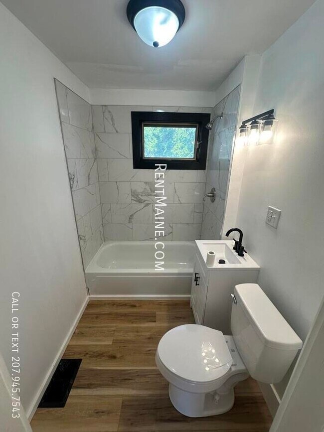 Building Photo - 178 Pearl St