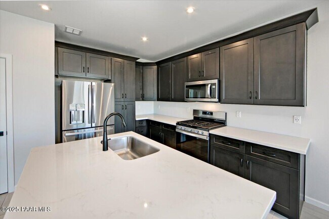 Building Photo - 5744 E Killen Loop