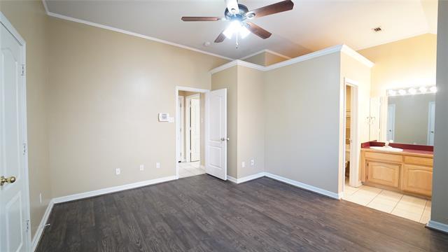 Building Photo - 306 Cherry St