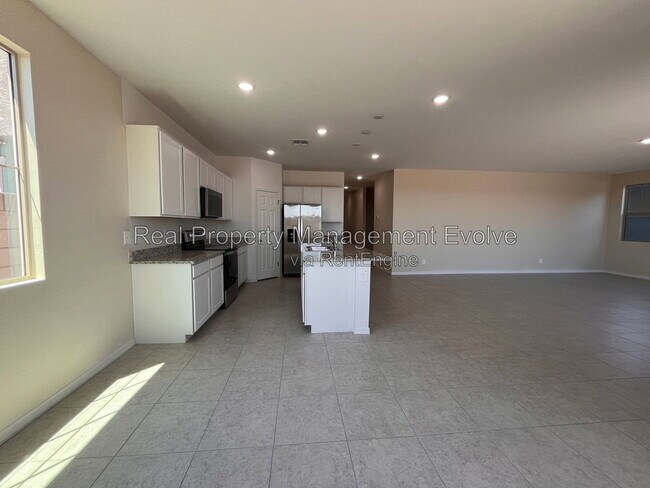 Building Photo - 4617 S 108th Ave