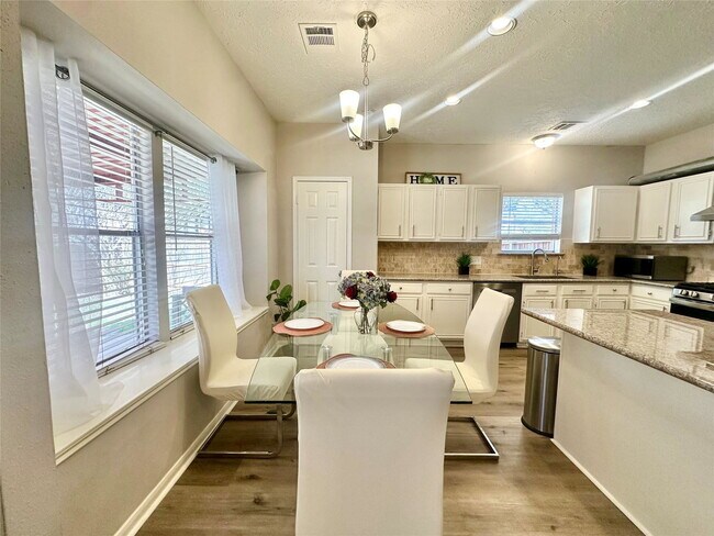 Building Photo - Sheffield Drive, Missouri City, TX 77459 - 4 BR 2.5 BA single-family home