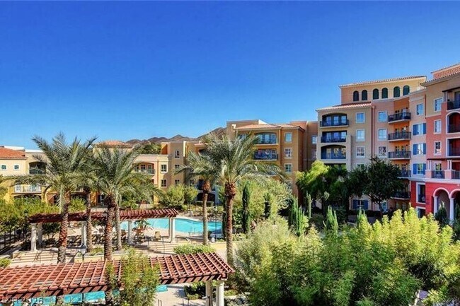 Building Photo - 30 Strada Di Villaggio