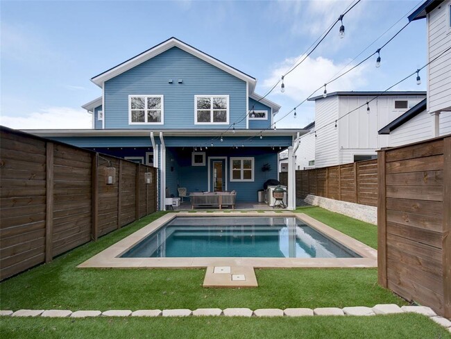 Building Photo - 1411 Cometa St