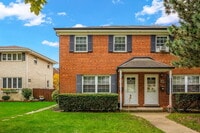 Building Photo - 21 E Thorndale Ave