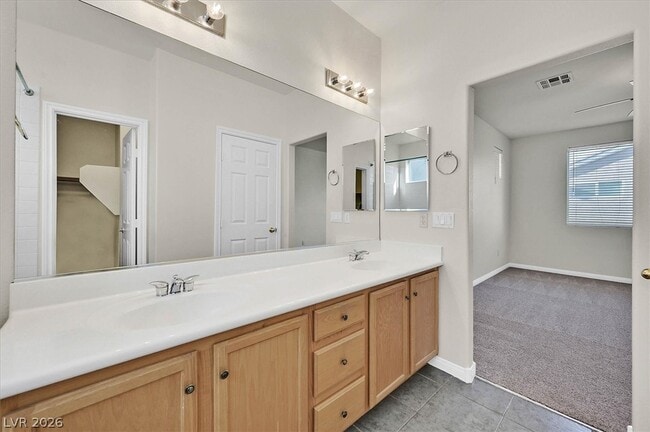 Building Photo - 7565 Grassy Bank St