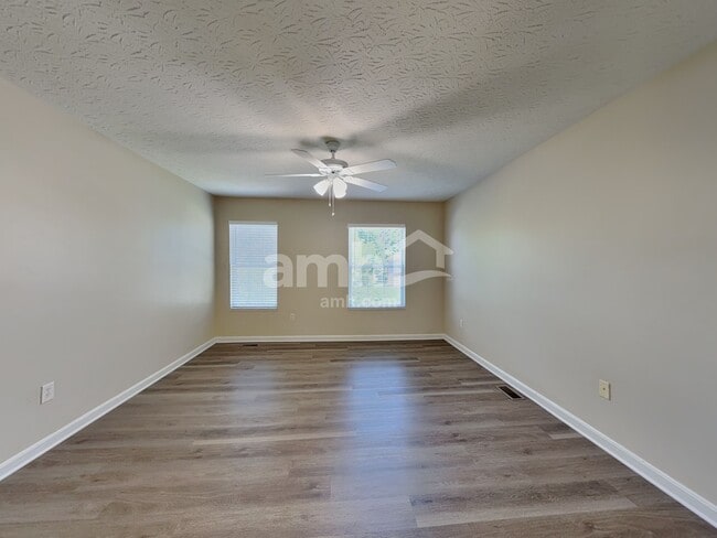 Building Photo - 1205 Emery Ridge Dr