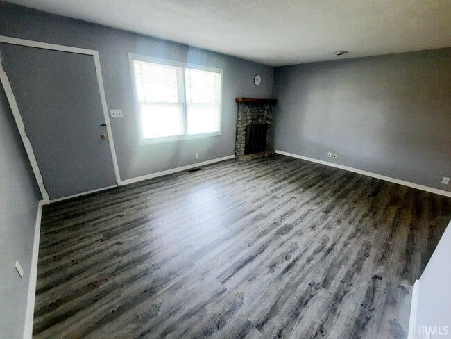 Building Photo - 3007 W Cypress Dr
