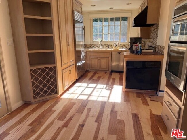 Building Photo - 4247 Sespe Ave