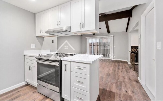 Building Photo - Updated 2bd/2ba Foothill Farms Duplex With 1 Car Garage