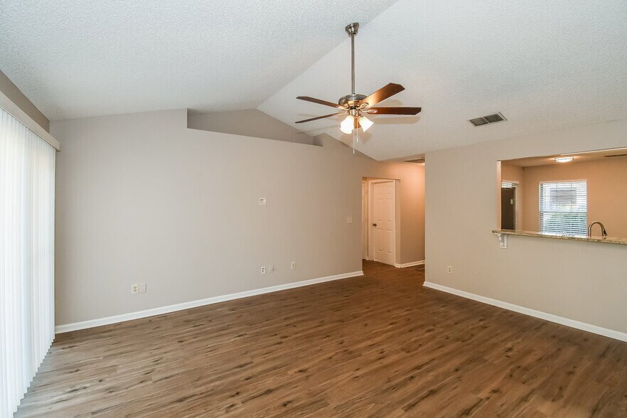 Building Photo - 11093 Coldfield Dr