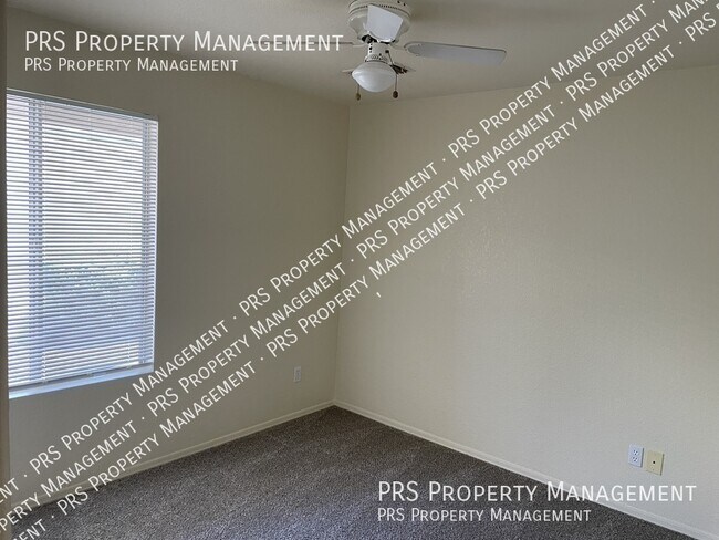 Building Photo - 16031 S 40th Way