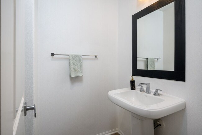 Building Photo - 2878 Menorca Cir