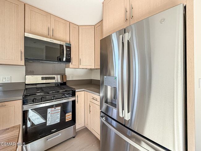 Building Photo - 2617 Veteran Ave