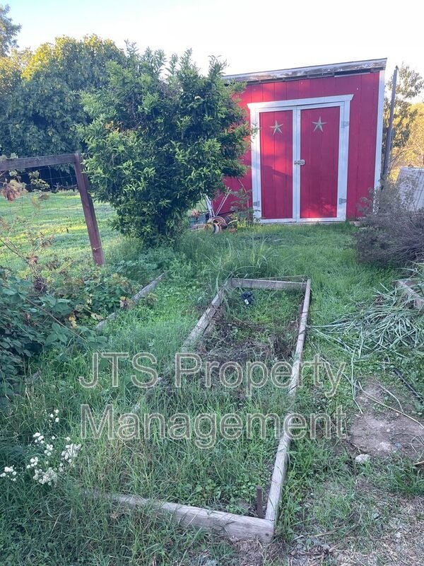 Building Photo - 2542 Rod Beaudry Dr