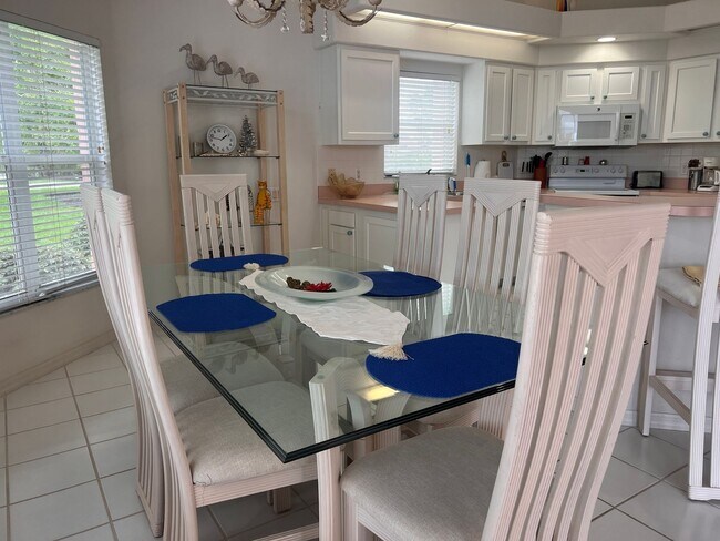 Building Photo - 2BR+Office with sleeper/2BA Single Family ...