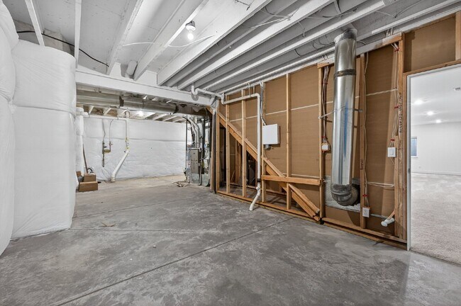 Building Photo - 6311 Stable View St