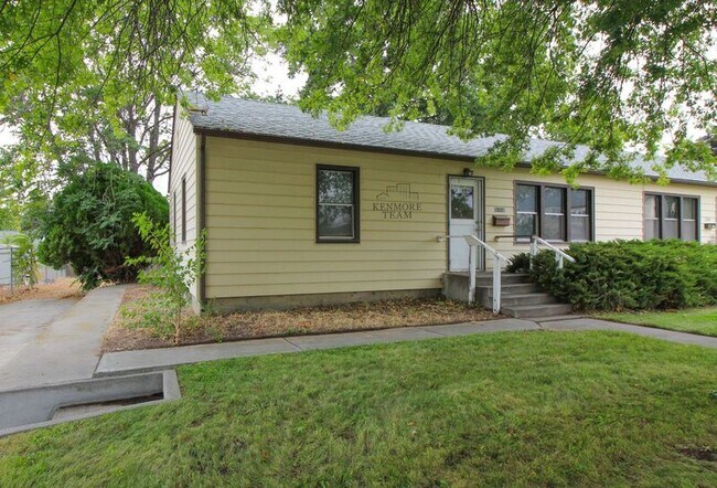 Primary Photo - 717 Taylor St